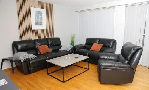 편의 시설/서비스, 5-Bed-Rooms House with Jacuzzi, Free Parking, and 2 Toilets-Bath in Malm in 예거스로 빌라스타드