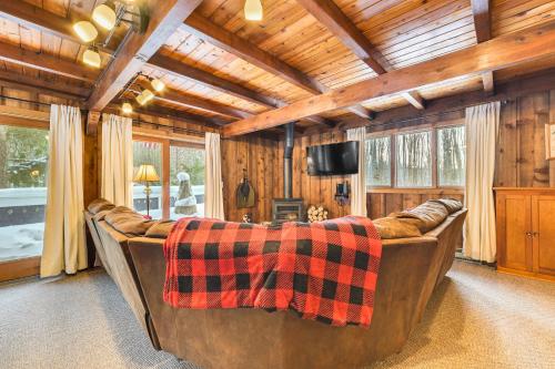 Hike, Golf and Explore Cabin with Deck in Bellaire!