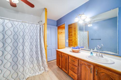 Rustic Apartment with Sunset Views in Elkhart! Rustic Apartment with Sunset Views in Elkhart!