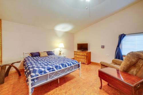 Rustic Apartment with Sunset Views in Elkhart! Rustic Apartment with Sunset Views in Elkhart!