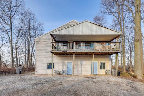 Rustic Apartment with Sunset Views in Elkhart! Rustic Apartment with Sunset Views in Elkhart!
