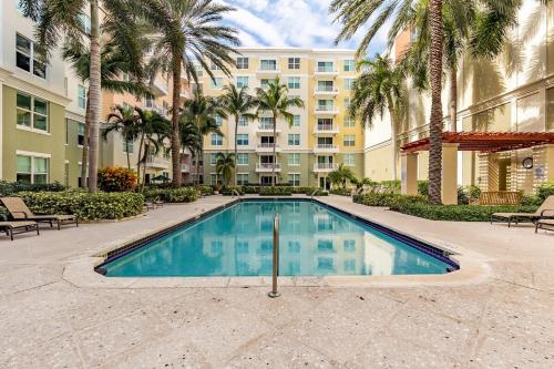 Spacious 3BR 3BA with King Bed & Amazing Pools near Intercoastal, Lantana Beach, FL in Lantana (FL)