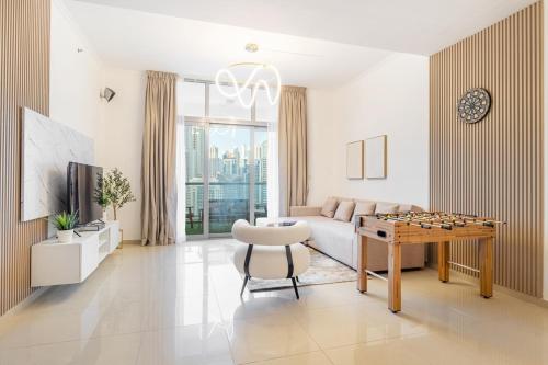 Luxury Condo with Full Marina view near beach, Dubai