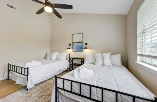 The Ember Classy 2 Bedroom with seasonal pool access detail