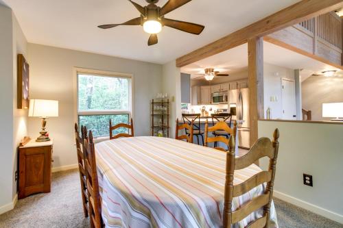 Wintergreen Resort Home with Deck, 1 Mi to Skiing! in Lyndhurst, USA