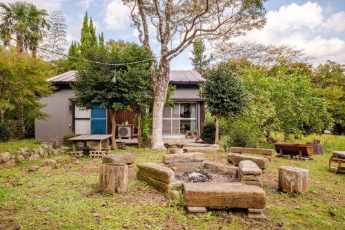 Garden, 新緑の南伊豆焚き火の宿ノキロ in Minamiizu