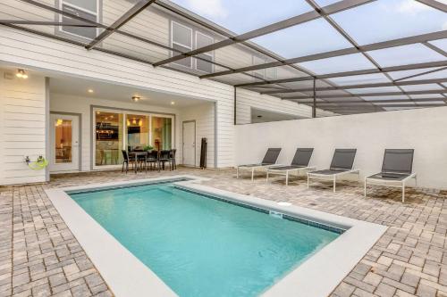 Cozy 5BR Home with Pool & Fun Themed Rooms - image 6