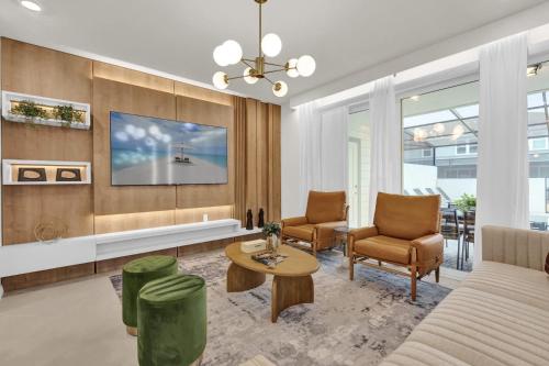 Cozy 5BR Home with Pool & Fun Themed Rooms - image 4