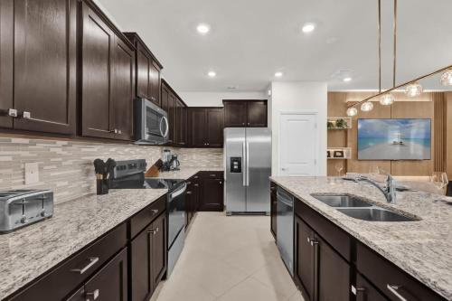 Cozy 5BR Home with Pool & Fun Themed Rooms - image 10