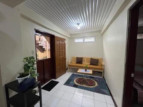 Jimton's Transient House – khách sạn tại Irisan