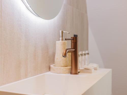Modern studio - 2P - AC - Madeleine Saint-Lazare - image 8