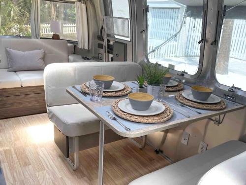 Cozy & Fun Airstream Camper Near Downtown & Beach, Savannah (fotografie 10)