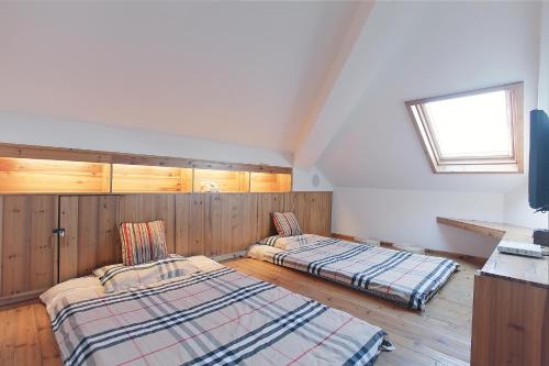 Japanese-Style Quadruple Room image 5