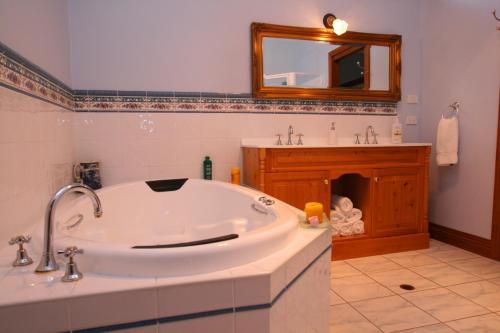 Hobart Quayside Cottages Australia 70 Reviews Prices Planet