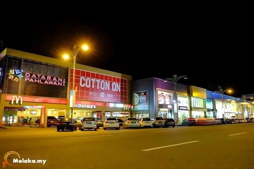 Dolphin Cove Mahkota 4pax 2BR City View Town Area Dolphin Cove Mahkota 4pax 2BR City View Town Area