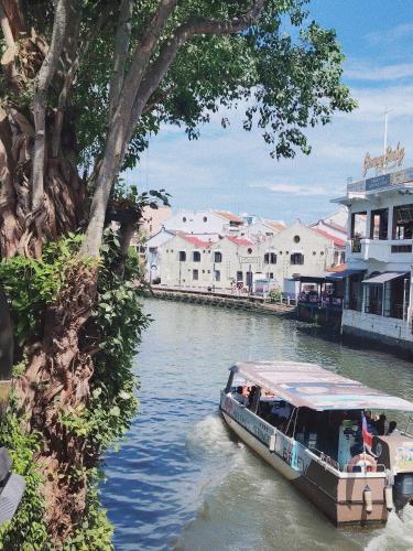 Dolphin Cove Mahkota 4pax 2BR City View Town Area Dolphin Cove Mahkota 4pax 2BR City View Town Area