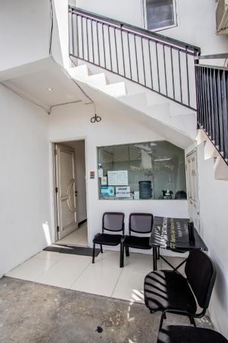 Lobby, Stariez Senen in Senen