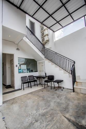 Lobby, Stariez Senen in Senen