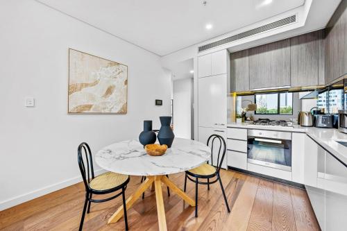 Facilities, Modern Oasis in Waterloo 1 BR with Tea Room and Free Parking in Waterloo