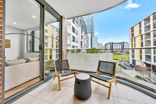 Balcony/terrace, Modern Oasis in Waterloo 1 BR with Tea Room and Free Parking in Waterloo