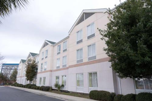 Hilton Garden Inn New Orleans Airport - image 6