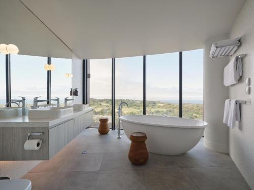 Badkamer, RACV Cape Schanck Resort in Mornington Peninsula