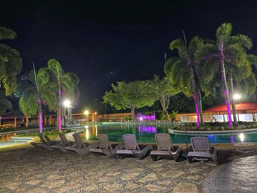 Northland Resort Hotel Manapla - 수영장
