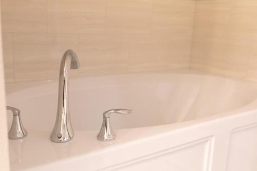 Sea Lion Serenity Retreat - New Construction 2024