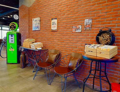 T11T12 Hotel near LIHPAO Discovery Land