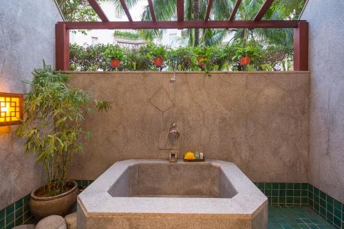 ระเบียง/ชานเรือน, Grand Mercure Sanya Yalong Bay in ยาหลง เบย์