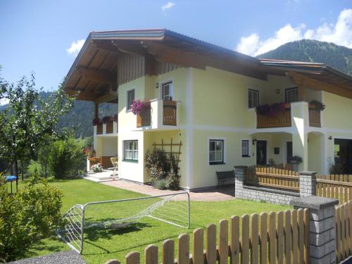  Haus Waldmann, Pension in Sankt Martin am Tennengebirge