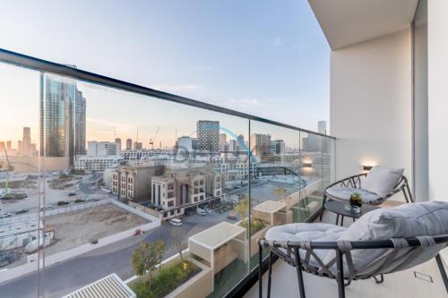 City Views 1BR Close to Golf Course & Attractions, Binghatti Venus, Jumeirah Village Circle by Deluxe Holiday Homes, Dubai (Foto 3)