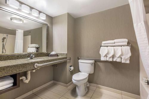 Comfort Inn & Suites Logan International Airport - image 6