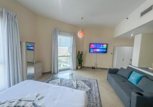 Yogi – Studio | Rooftop Pool | Barsha Heights - image 3