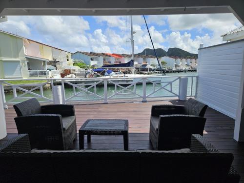 216A Lower Level, Deluxe 1 Bedroom, Jolly Harbour