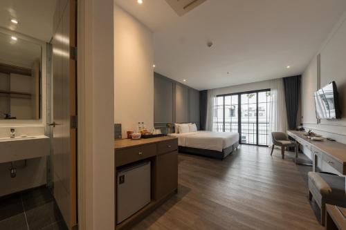 Deluxe Double with Pool View room in One Patio Hotel Pattaya - SHA Extra Plus