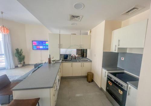 Yogi – Studio | Rooftop Pool | Barsha Heights - image 2