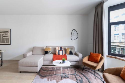 Inviting and bright 7-Person Apartment in Antwerp, Amberes (foto 6)