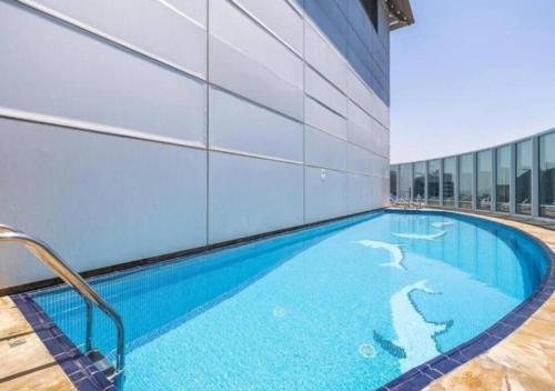Yogi – Studio | Rooftop Pool | Barsha Heights - image 6