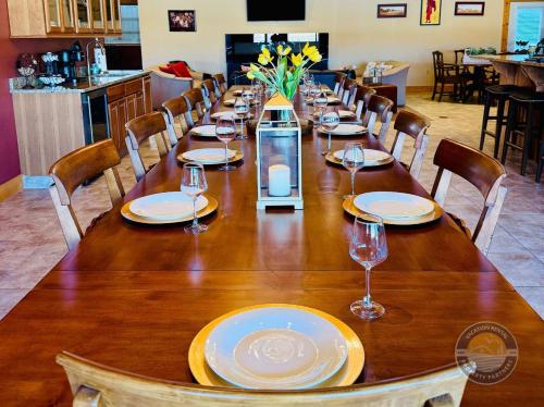 Elyss's Ranch Pool Near Williams Bay Beach Elyss's Ranch Pool Near Williams Bay Beach