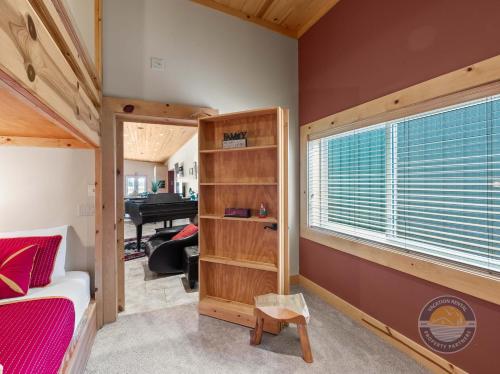 Elyss's Ranch Pool Near Williams Bay Beach Elyss's Ranch Pool Near Williams Bay Beach