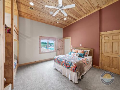 Elyss's Ranch Pool Near Williams Bay Beach Elyss's Ranch Pool Near Williams Bay Beach