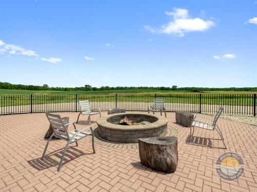 Elyss's Ranch Pool Near Williams Bay Beach Elyss's Ranch Pool Near Williams Bay Beach