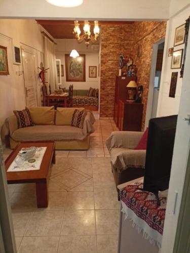 Το σπίτι της Δήμητρας, Platamonas (foto 10)