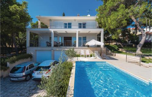 Five-Bedroom Holiday Home In Rogoznica, Rogoznica (photo 8)