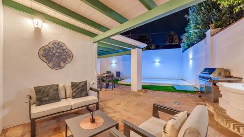 Holiday Home image 8
