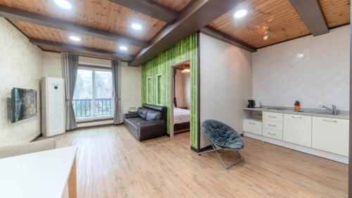 Grim Resort Room Type - One-Bedroom Suite