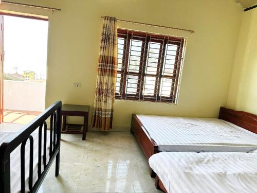 Bed in 8-Bed Mixed Dormitory Room image 10