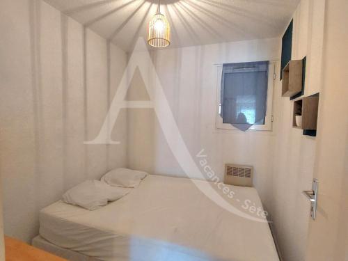 Apartment image 8