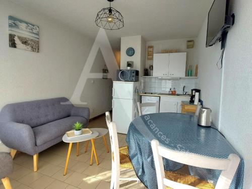 Apartment image 6